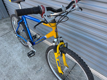 Load image into Gallery viewer, Schwinn MESA MTB 26” Wheel XL Frame
