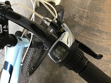 Load image into Gallery viewer, Trek Skye 26”