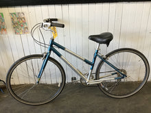 Load image into Gallery viewer, Jamis Commuter 2