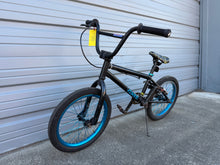 Load image into Gallery viewer, VERDE bMx