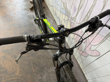Load image into Gallery viewer, Trek Marlin 6 27.5 MTB 15” small