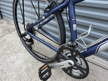 Load image into Gallery viewer, Trek 7100 15” Frame / 700c Wheel commuter hybrid bike Medium