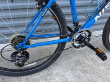 Load image into Gallery viewer, Nishiki Pueblo Medium 18” / 26” wheel MTB