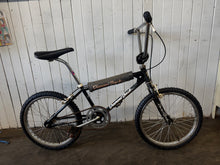 Load image into Gallery viewer, Vintage 1986 Diamondback Viper