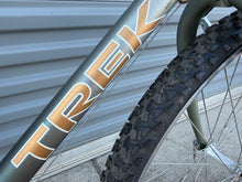 Load image into Gallery viewer, TREK 820 Mountain Track Vintage MTB 21” Steel