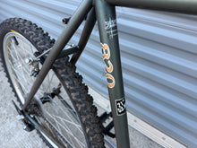 Load image into Gallery viewer, TREK 820 Mountain Track Vintage MTB 21” Steel