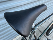 Load image into Gallery viewer, TREK 820 Mountain Track Vintage MTB 21” Steel